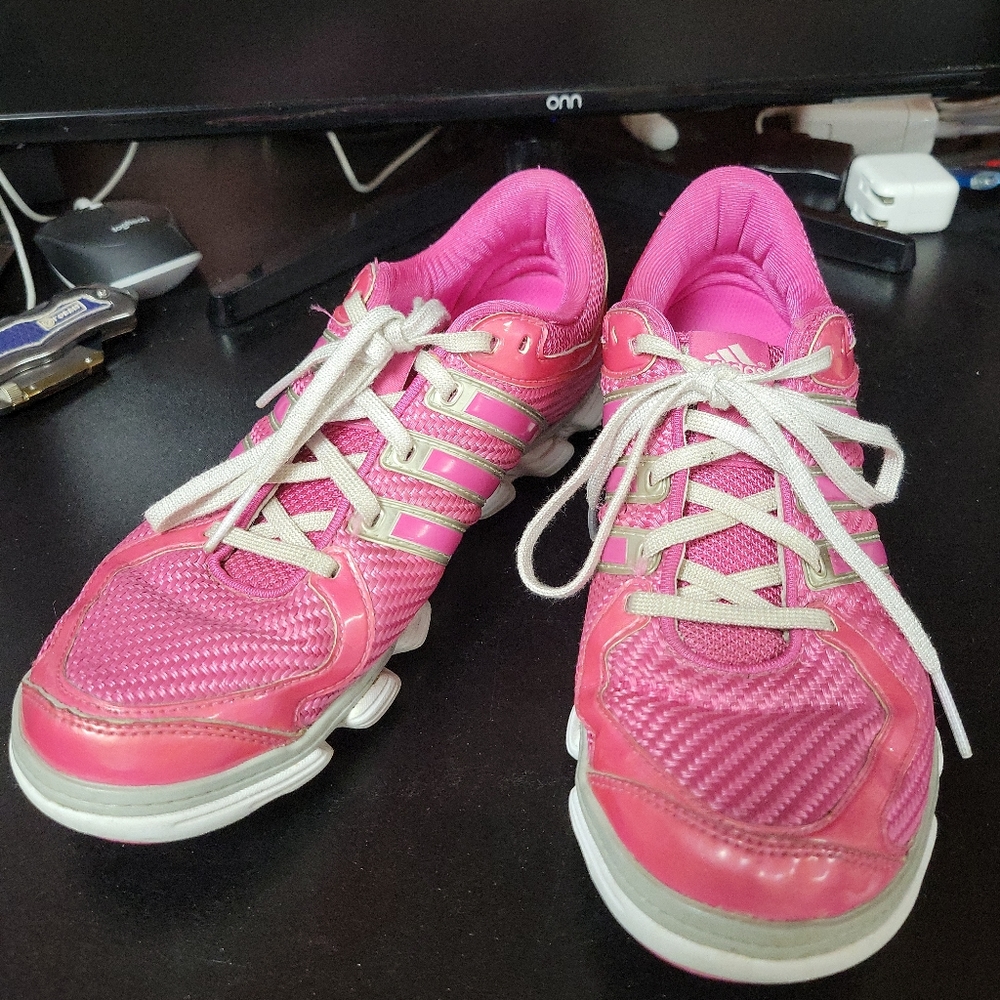 Adidas women's 8.5 Pink Running Shoes YYA606001
